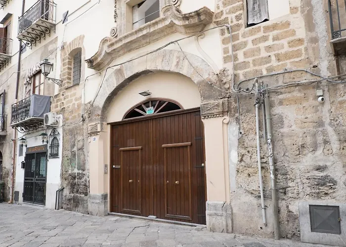 Charming House In The Historic Center Of